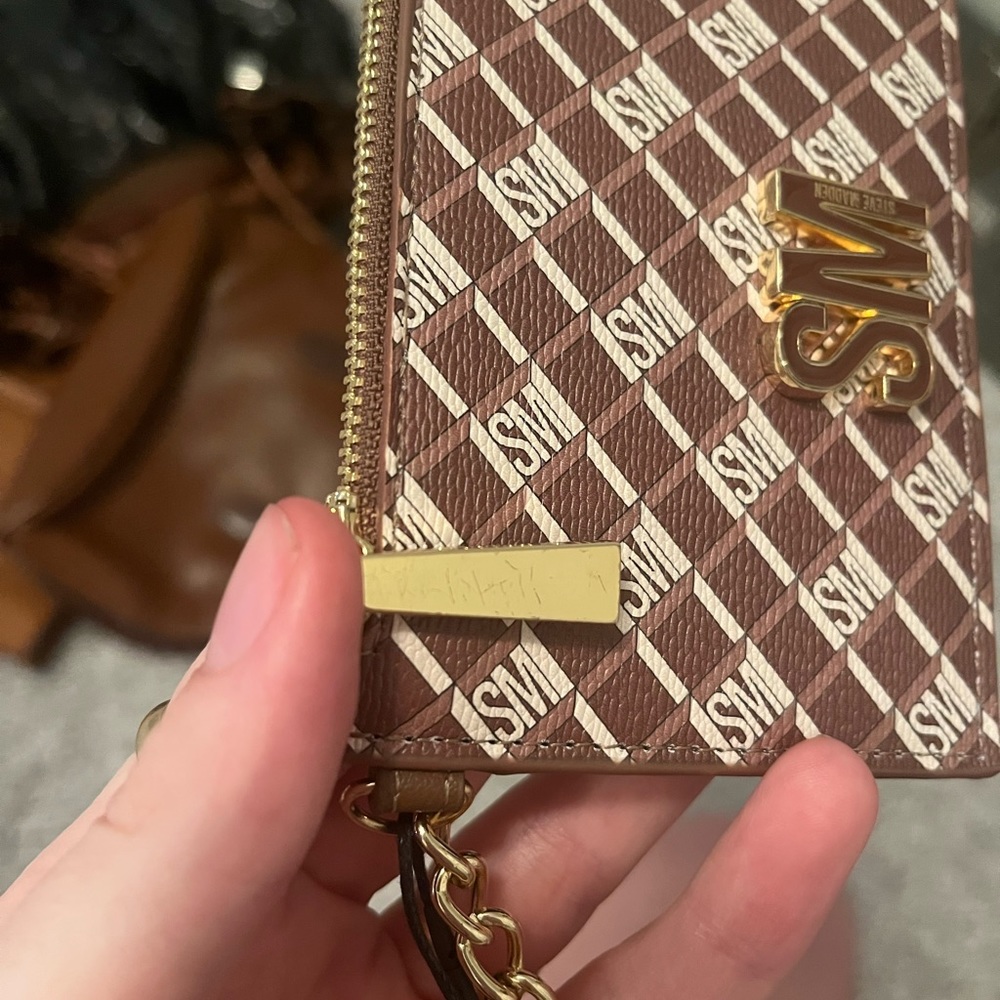 Steve Madden Card Keychain - Picture 3 of 3